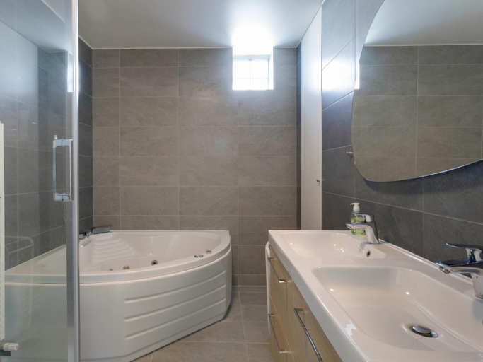Others 4, Villa Paradis Urbain, Hauts-de-Seine