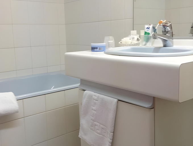 Bathroom 4