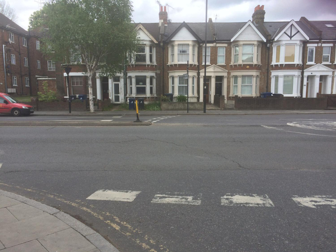 Exterior & Views 1, Spacious West London 2 Bedroom Apartment, London
