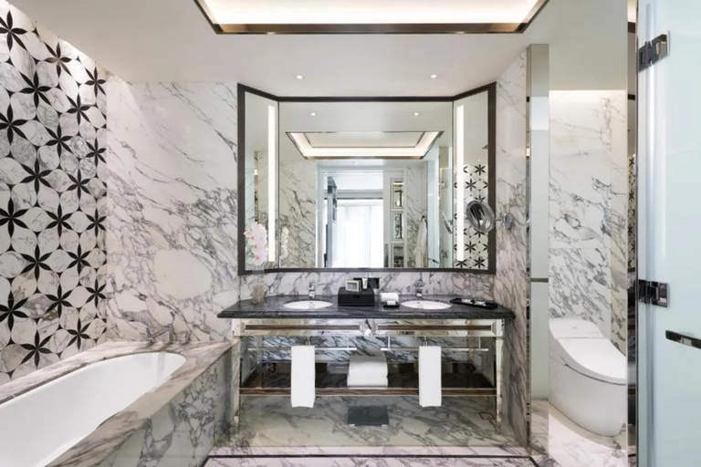 Bathroom 5, Hotel Okura Manila, Pasay City