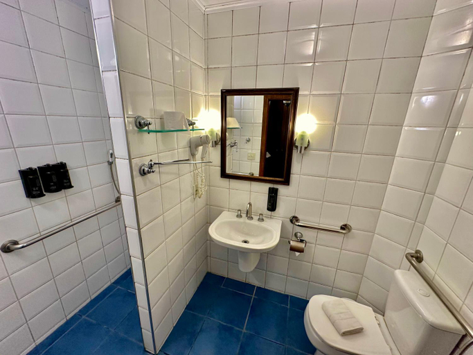 Bathroom 4, Porto Grande Hotel & Convention, São Sebastião
