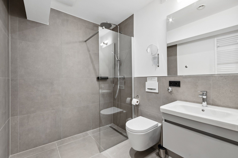 Bathroom 3, Limehome Oberhausen Paul-Reusch-Str, Oberhausen