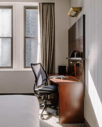 Bedroom 2, Club Quarters Hotel, Wacker at Michigan, Cook