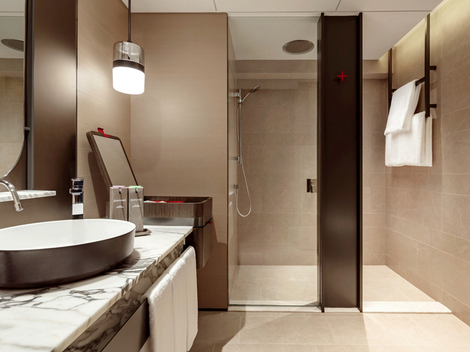 Bathroom 15