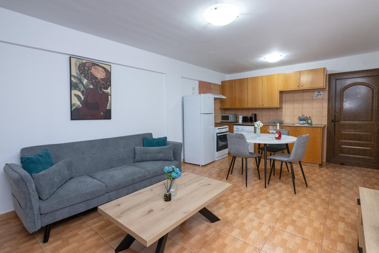 Others 5, Napa Centrale Suites