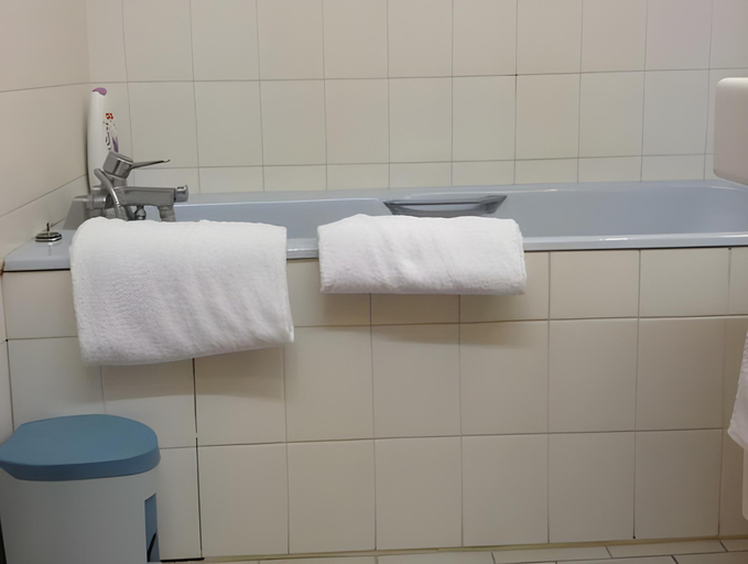 Bathroom 9