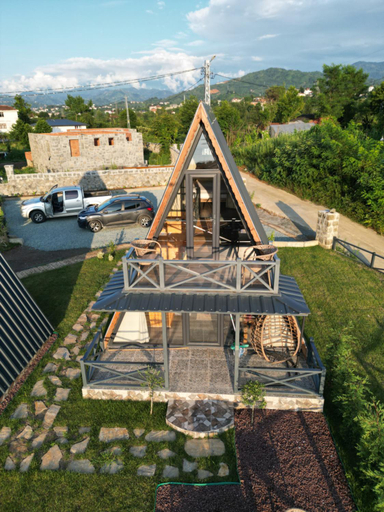 Others 3, Cicek Bungalov, Pazar