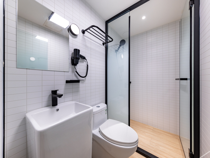 Bathroom 3, HI Inn Beijing Xizhimen Jiaotong University, Beijing