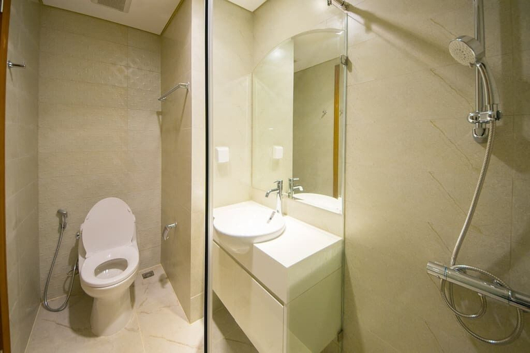 Bathroom 3, Landmark 81 Luxury Condotel, Ho Chi Minh City