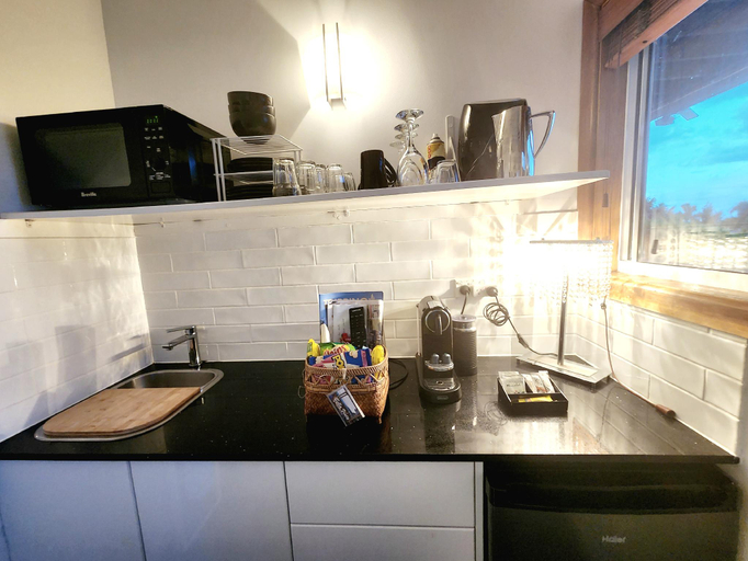 Others 5, Bella Vista Pets welcome call prior to booking, Whitsunday