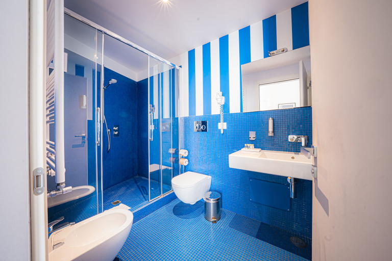 Bathroom 5, Capitals Luxury Rivers, Rome
