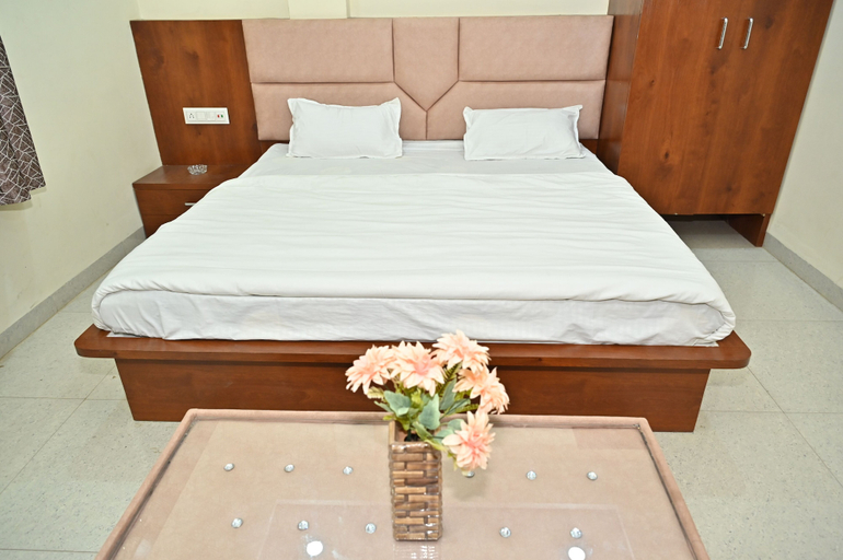 Bedroom 3, Indore Palace, Indore