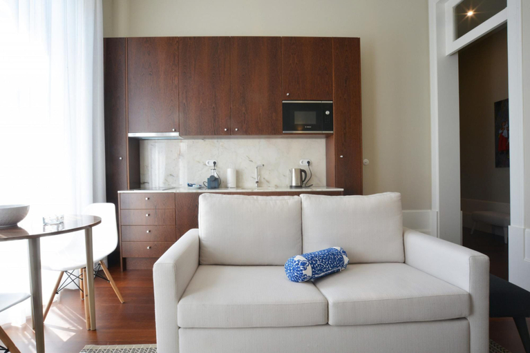 Others 3, Market 3B in Oporto With 1 Bathrooms, Porto