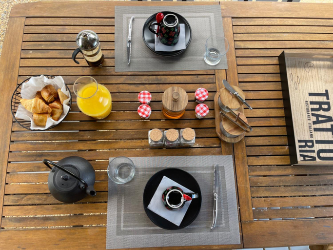 Food & Drinks, Coquelicot, Alpes-de-Haute-Provence