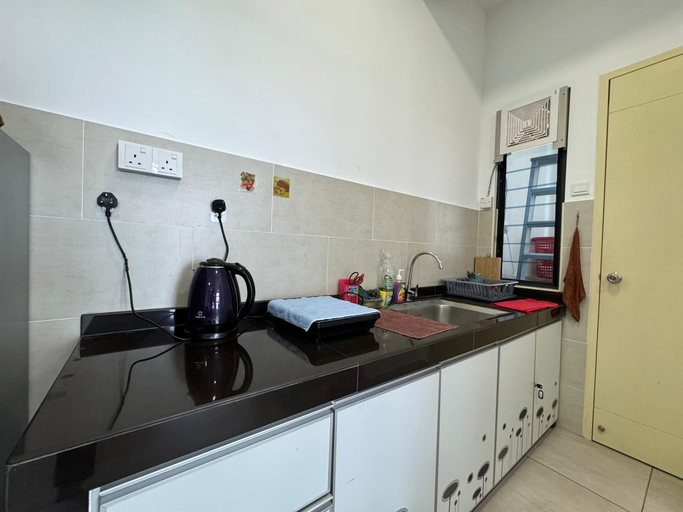 Others 5, 2R2B Atlantis L31 at Melaka 5pax, Malacca City