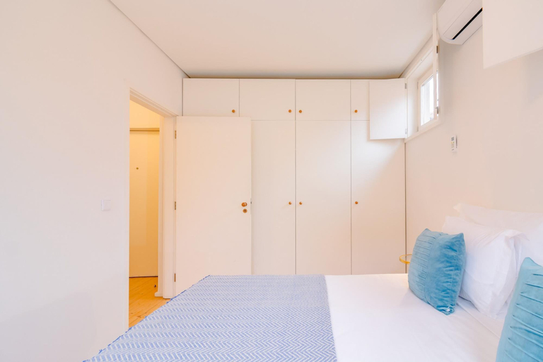 Others 4, Taipas 9 in Oporto With 1 Bedrooms and 1 Bathrooms, Porto