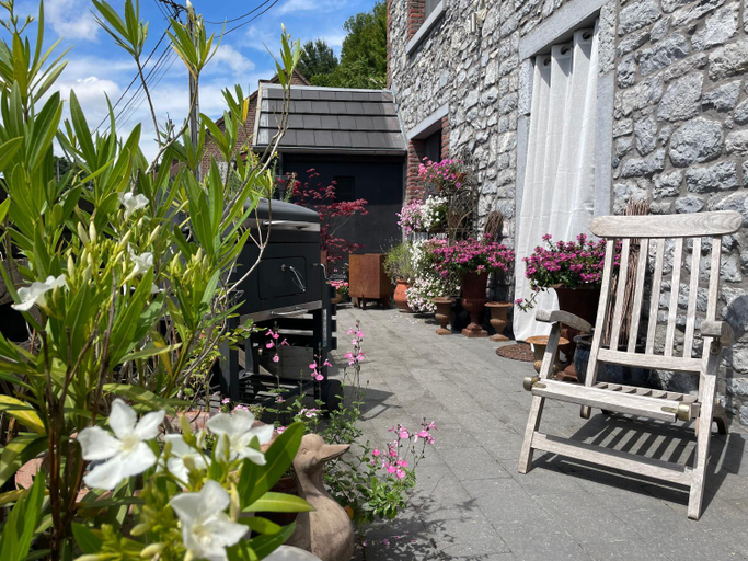 Others 4, El Bre du Faubourg, Namur