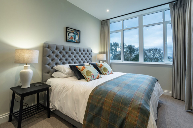 Bedroom 3, Treloyhan Manor, Cornwall
