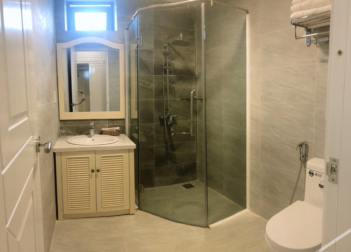 Bathroom 4, Maya Hotel, Côn Đảo