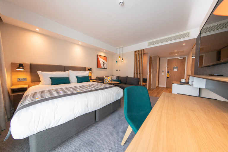 Holiday Inn BLACKPOOL - Tap to explore photos