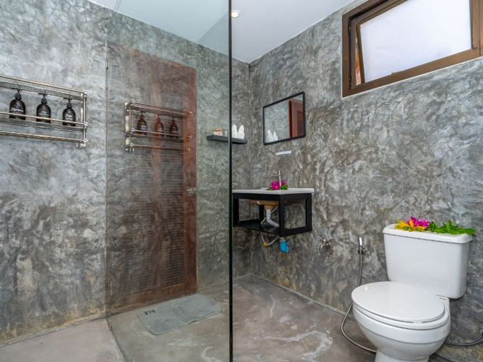 Bathroom 4