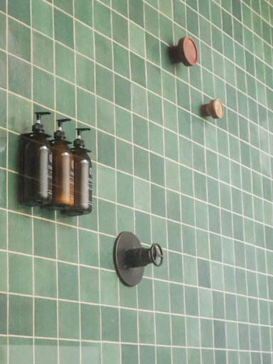 Bathroom 2, ENNEA, Dist. Pochutla
