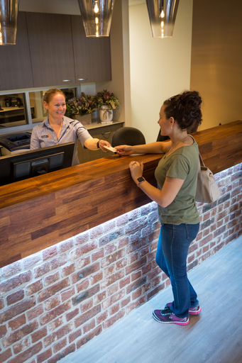 Food & Drinks 5, Porter's Plainland Hotel, Laidley