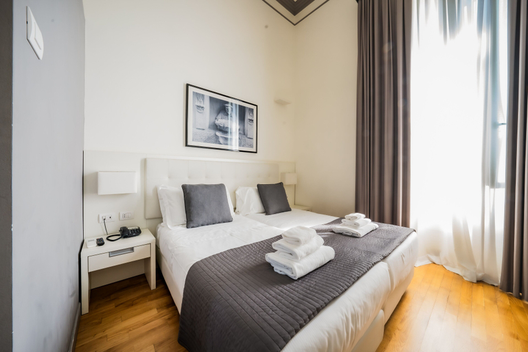 Bedroom 2, Capitals Luxury Rivers, Rome