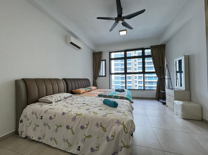 Others 2, 2R2B Atlantis L31 at Melaka 5pax, Malacca City