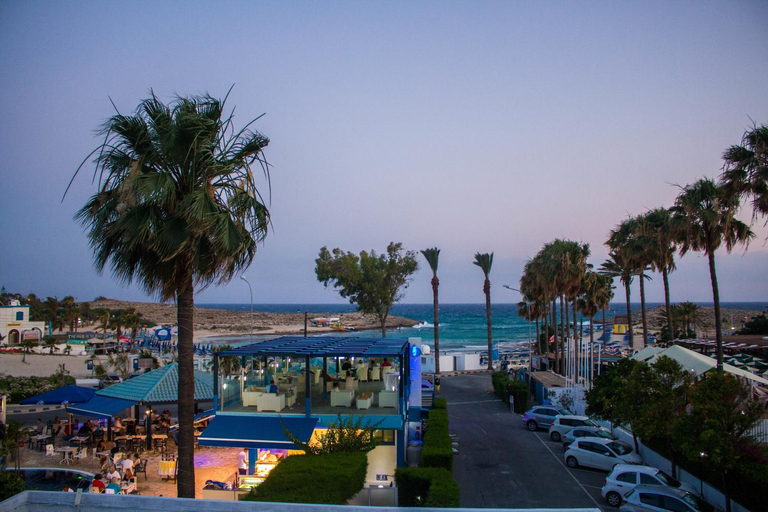 Food & Drinks 5, Anonymous Beach Hotel (Adults 16+)