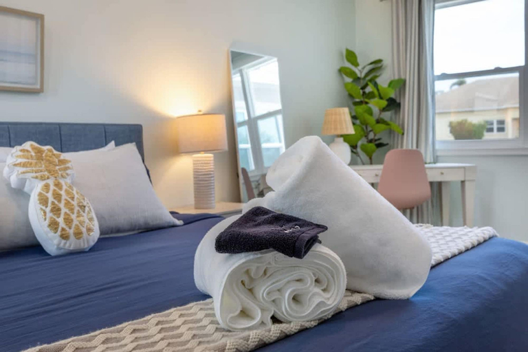 Room 4, Fun Family-friendly Largo Home Heated Pool, Pinellas