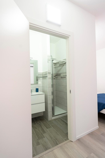 Others 4, Prestige House 7, Cosenza
