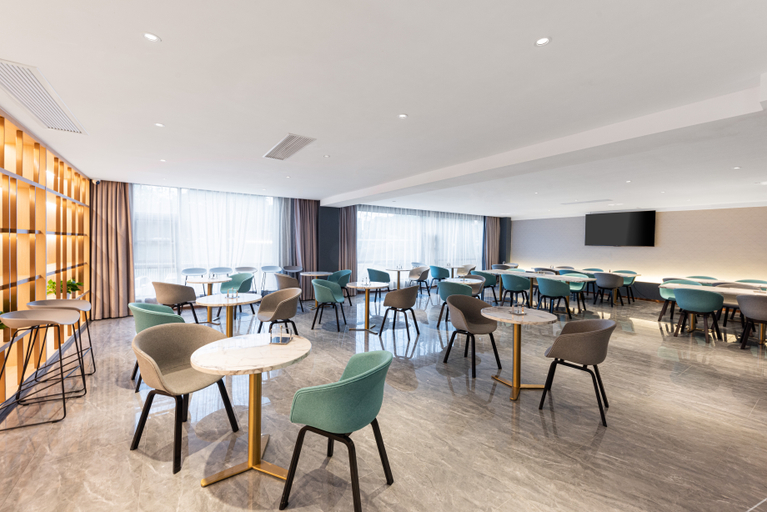 Food & Drinks, Borrman Hotel (Wuhan Guanggu Fozuling Gaoxin Si Road), Wuhan