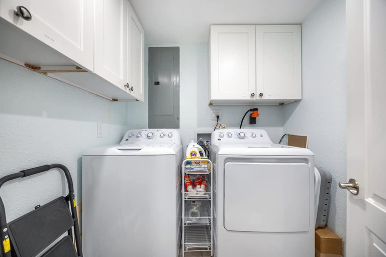 Room 2, Fun Family-friendly Largo Home Heated Pool, Pinellas