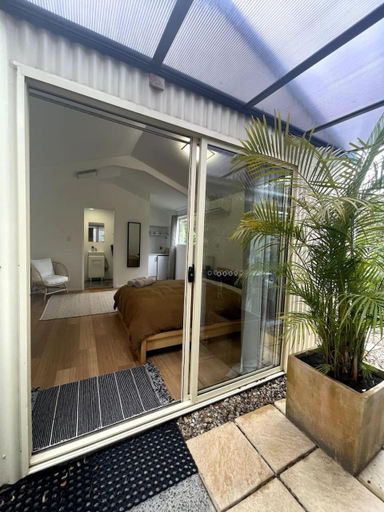 Others 3, Beachside Bedstay, Coffs Harbour - Pt B