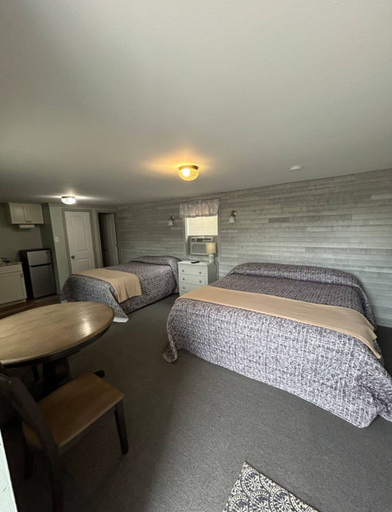 Bedroom 2, Boulevard Motel, Cape May