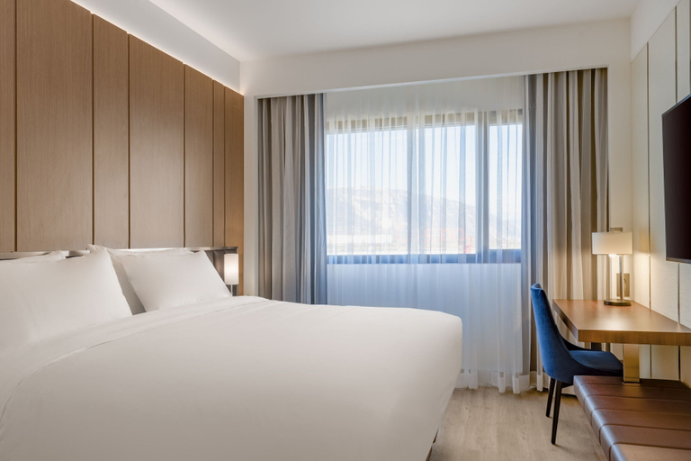Bedroom 4, AC Hotel Saint-Julien-en-Genevois, Haute-Savoie