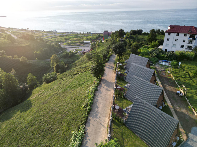 Others 2, Cicek Bungalov, Pazar