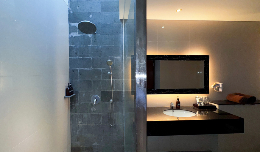 Bathroom 5