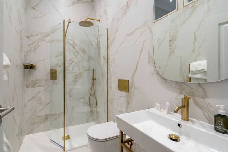 Bathroom 4, Treloyhan Manor, Cornwall