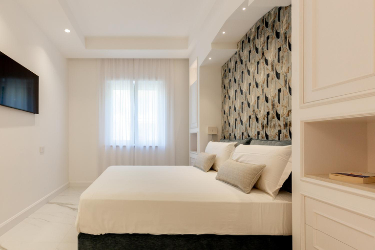 Bedroom 1, Maison Adriana, Napoli