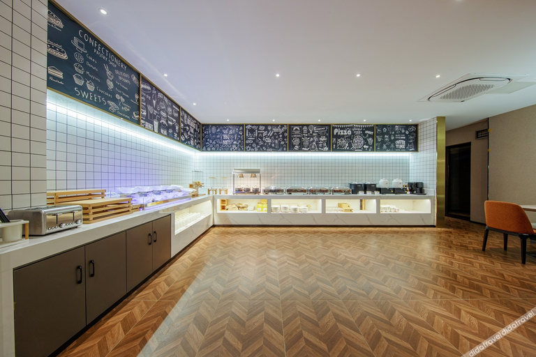 Food & Drinks 4, Borrman Hotel Yixing Dingshan Baolong Plaza, Wuxi