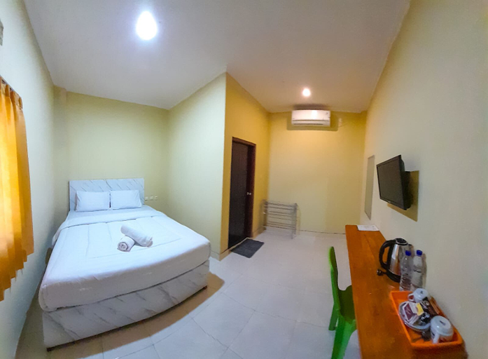 Room 5, FX72 Labuan Bajo Hotel, Manggarai Barat