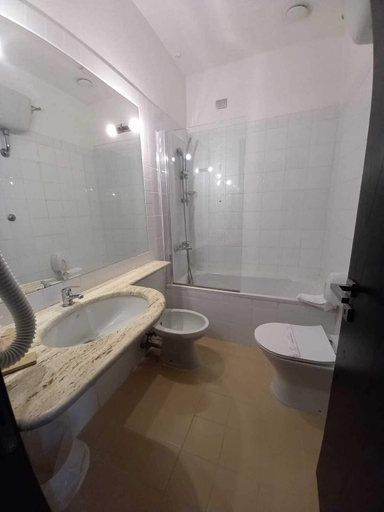 Bathroom 5, LH Hotel Excel Roma Montemario, Rome