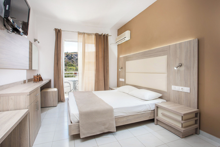 Bedroom 4, Maroula Studios, South Aegean