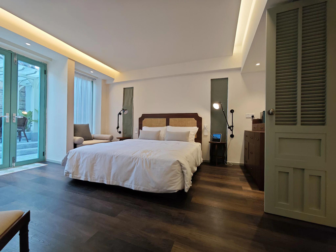 Bedroom 12
