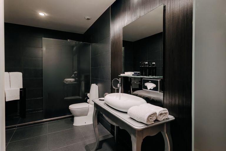 Bathroom 4, 138 Liberdade Hotel, Lisbon