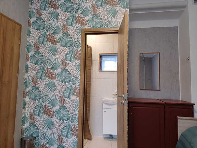 Bathroom 2, Green Oaks Private Rooms with Private Shower, Klaipėdos