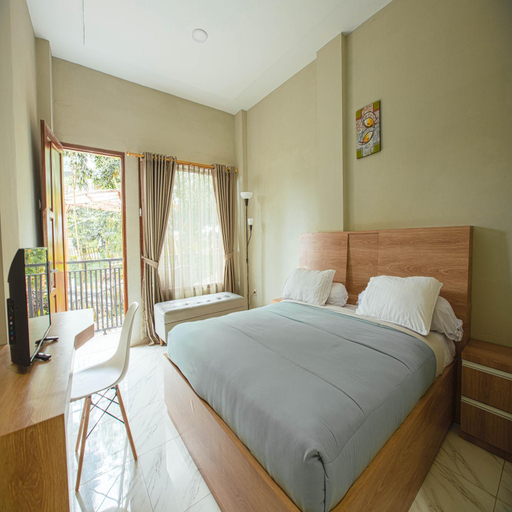 Bedroom 13