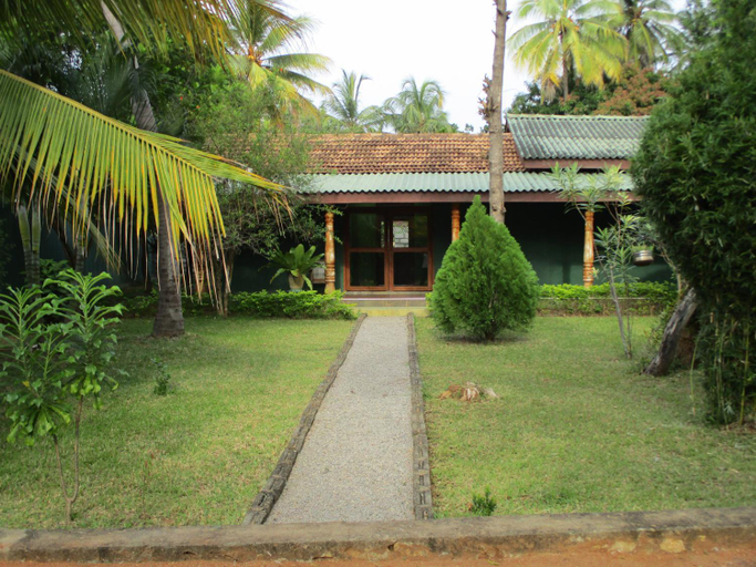 Others 3, Peacock Lake Villa, Hingurakgoda